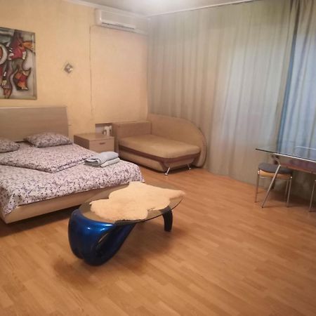 Apartment Triokhsviatytelskaya Street 3 基輔 外观 照片