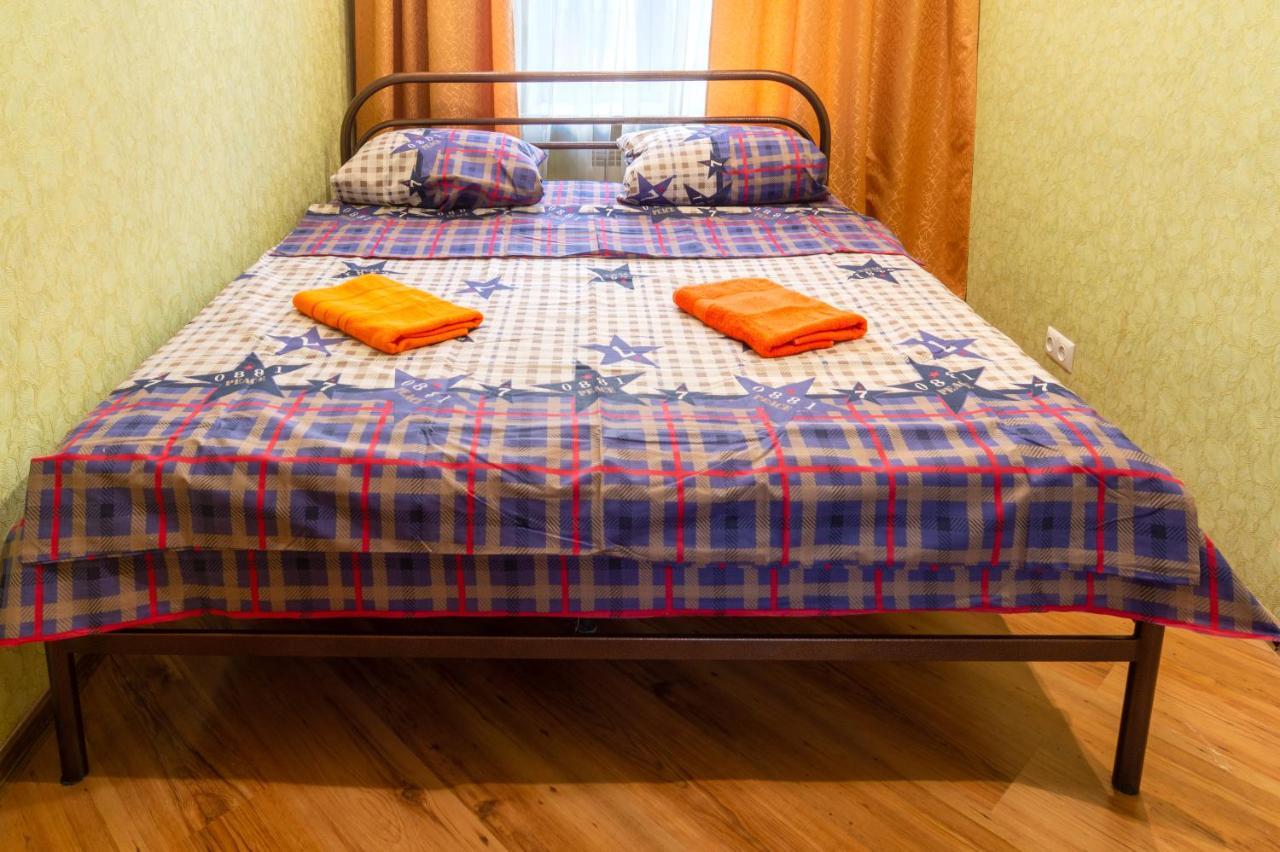 Apartment Triokhsviatytelskaya Street 3 基輔 外观 照片