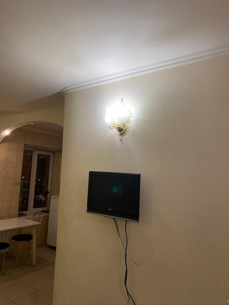 Apartment Triokhsviatytelskaya Street 3 基輔 外观 照片